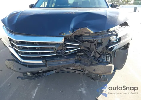 2021 Volkswagen Passat 2.0T Se z USA, uszkodzony, nr VIN 1VWSA7A32MC007413